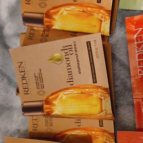 Redken travel samples - Picture 4 of 4